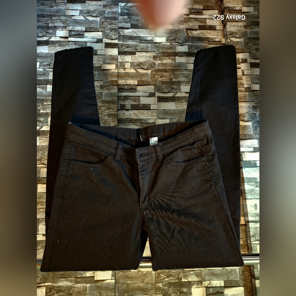 Size 10 black jeans - Picture 2 of 2
